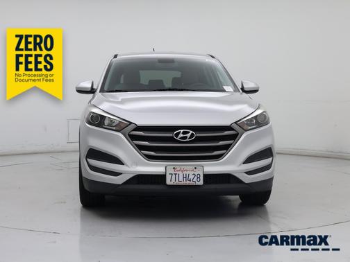 Silver 2016 Hyundai TUCSON SE
