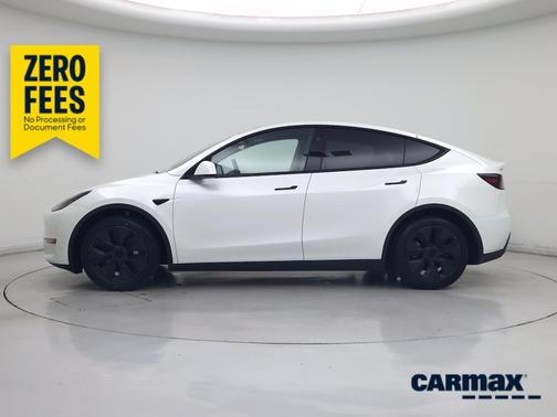 White 2024 Tesla Model Y Long Range