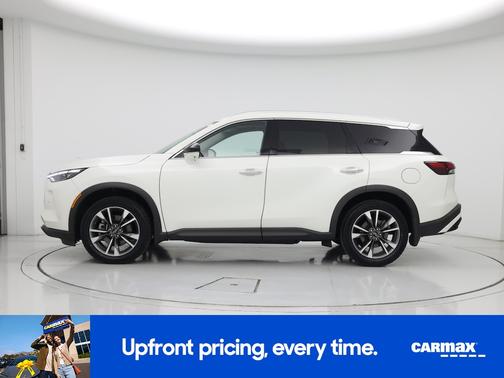 White 2023 INFINITI QX60 Luxe