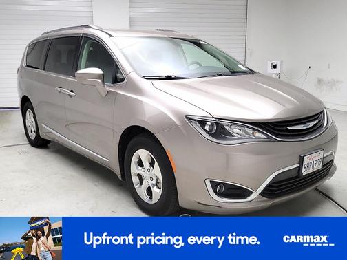 2018 Chrysler Pacifica Hybrid Touring L