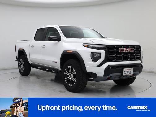 White 2023 GMC Canyon AT4
