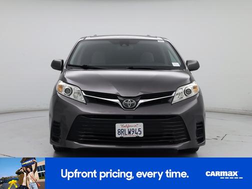 2018 Toyota Sienna LE