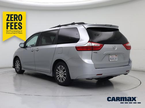 Silver 2019 Toyota Sienna XLE