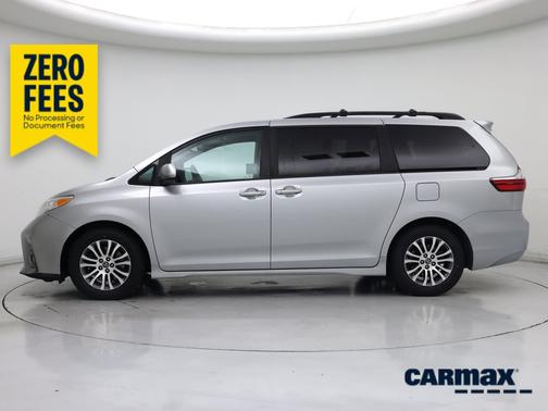 Silver 2019 Toyota Sienna XLE