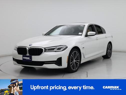 White 2022 BMW 530e e xDrive