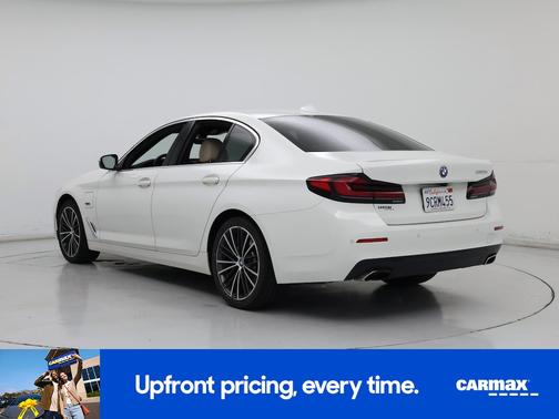 White 2022 BMW 530e e xDrive
