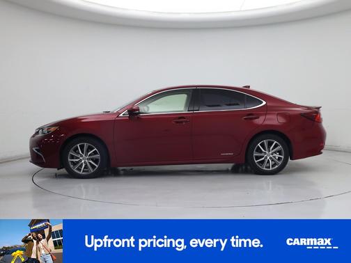 Red 2016 Lexus ES 300h