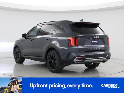 Gray 2022 Kia Sorento SX