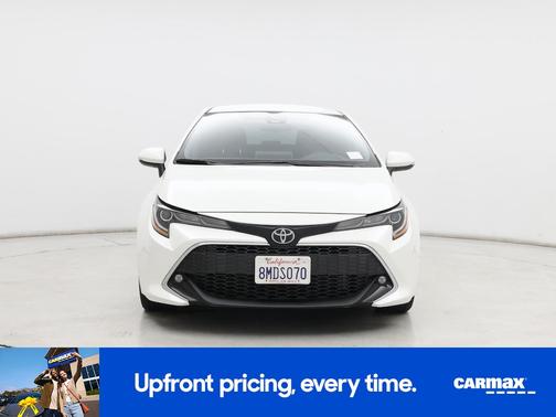 White 2019 Toyota Corolla Hatchback XSE