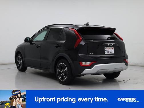Black 2024 Kia Niro LX