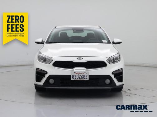 White 2019 Kia Forte LXS