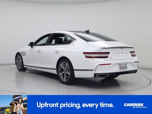 White 2023 Genesis G80