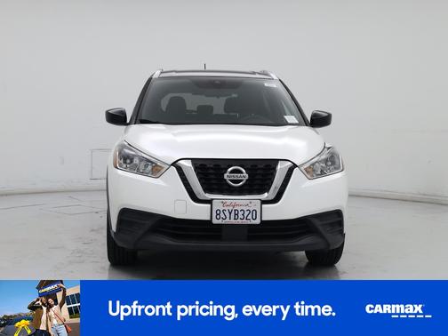 White 2020 Nissan Kicks SV