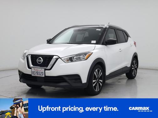 White 2020 Nissan Kicks SV