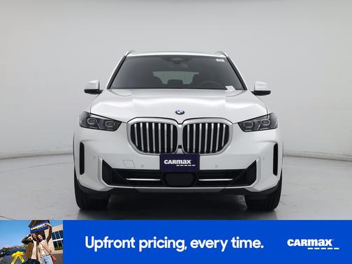 White 2024 BMW X5 sDrive40i
