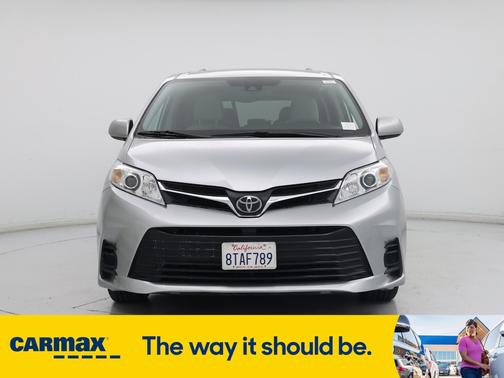 2020 Toyota Sienna LE