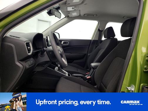 2023 Hyundai VENUE SE