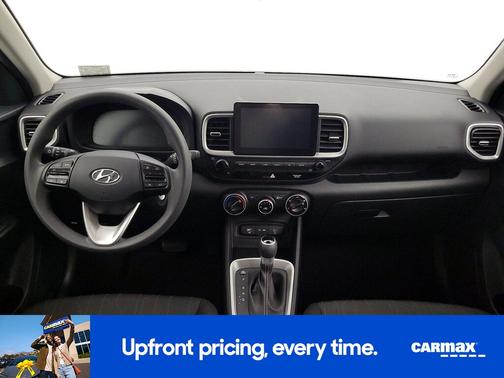 2023 Hyundai VENUE SE