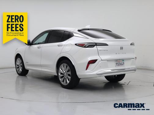 White 2025 Buick Envista Avenir
