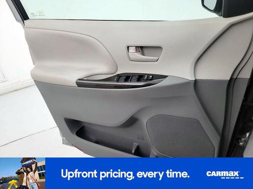 2014 Toyota Sienna LE