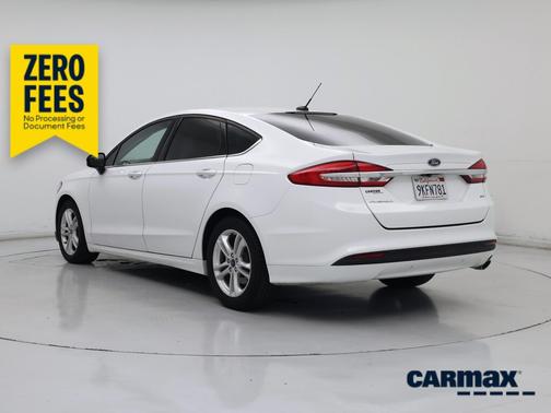 White 2018 Ford Fusion SE