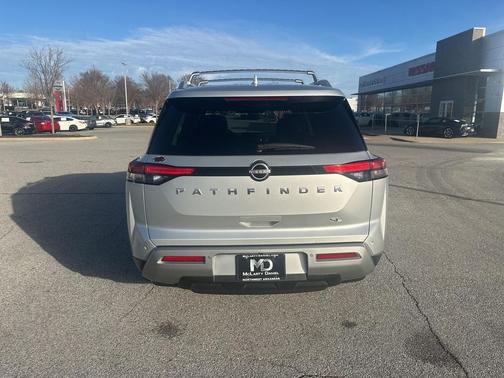 2024 Nissan Pathfinder SL FWD