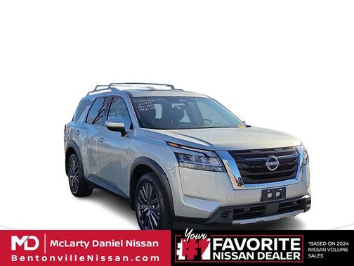2024 Nissan Pathfinder SL FWD