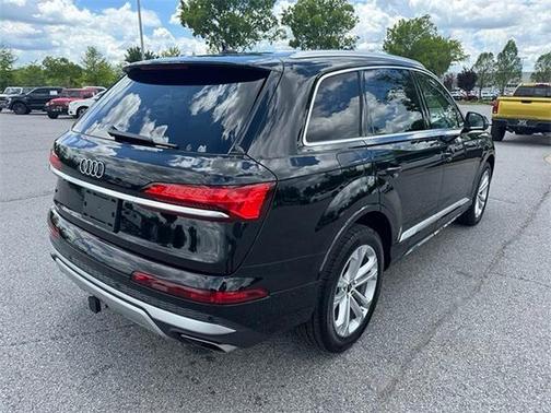 2025 Audi Q7 55 Premium Plus