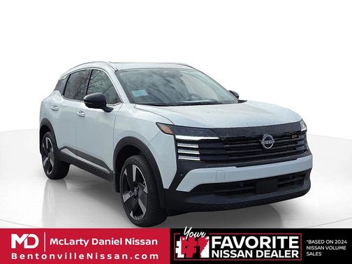 Aspen White Tricoat 2026 Nissan Kicks SR