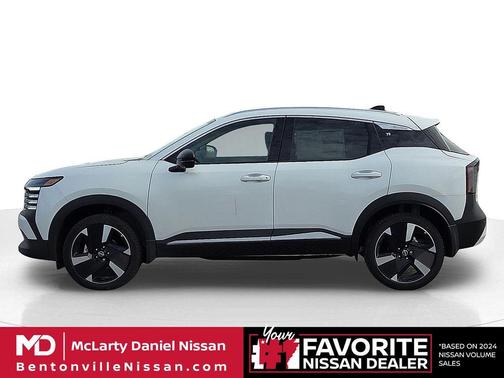 Aspen White Tricoat 2026 Nissan Kicks SR