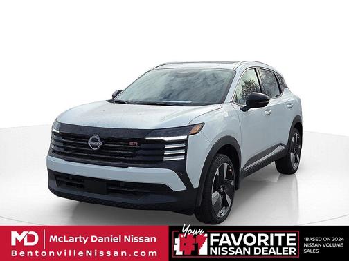 Aspen White Tricoat 2026 Nissan Kicks SR