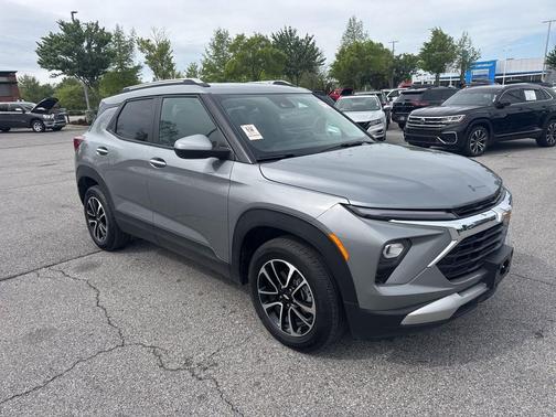 Sterling Gray Metallic 2025 Chevrolet Trailblazer LT