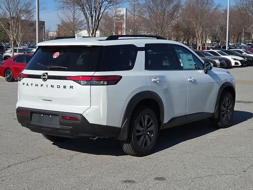 2025 Nissan Pathfinder SV FWD