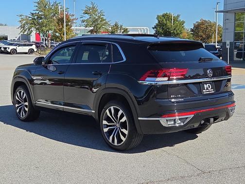 2023 Volkswagen Atlas Cross Sport 3.6L V6 SEL Premium R-Line