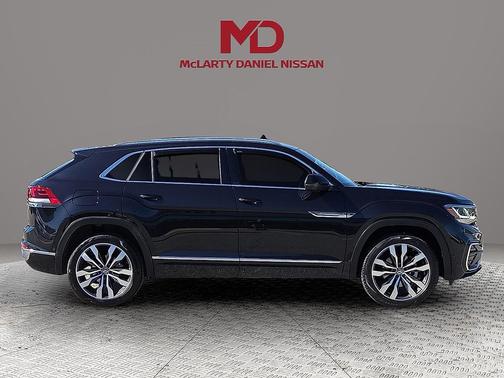 2023 Volkswagen Atlas Cross Sport 3.6L V6 SEL Premium R-Line