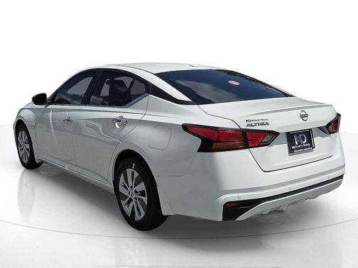 2025 Nissan Altima S FWD