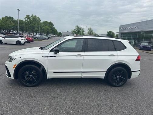 2023 Volkswagen Tiguan 2.0T SE R-Line Black 4MOTION