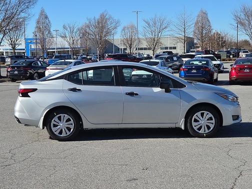 2025 Nissan Versa 1.6 S