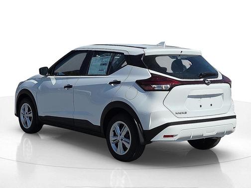 2025 Nissan Kicks S