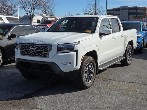 2023 Nissan Frontier SV