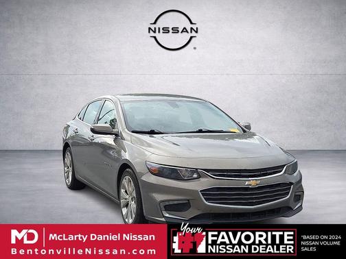 Pepperdust Metallic 2017 Chevrolet Malibu Premier