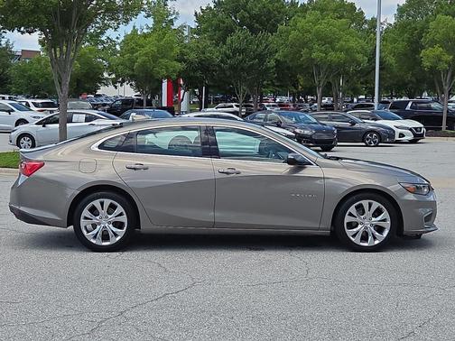 Pepperdust Metallic 2017 Chevrolet Malibu Premier