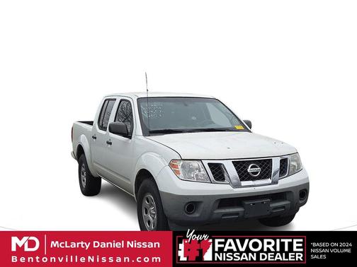Glacier White 2017 Nissan Frontier S