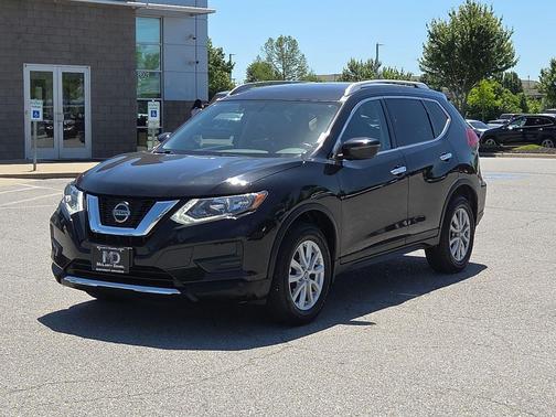 Magnetic Black 2018 Nissan Rogue SV