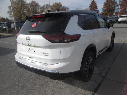2025 Nissan Rogue Platinum