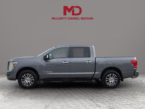 2021 Nissan Titan SV