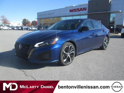 2023 Nissan Altima SR FWD