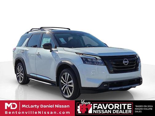 2025 Nissan Pathfinder Platinum 4WD