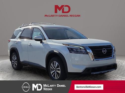 2025 Nissan Pathfinder SL 4WD