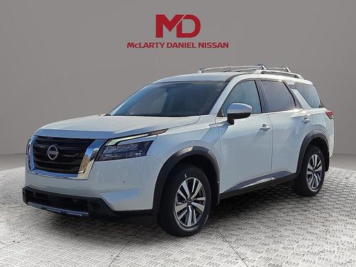 2025 Nissan Pathfinder SL 4WD